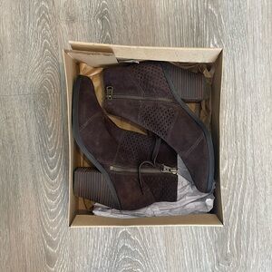 Lucky Brand Ramses Ankle Booties, Sz 8 Java Oiled Suede